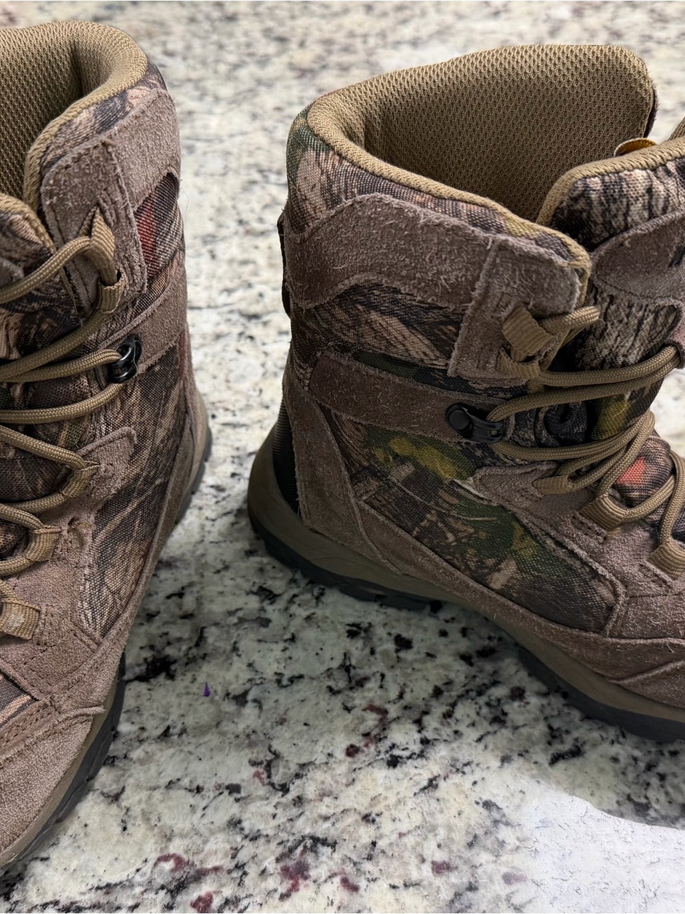 3M Thinsulate Kids Brown Camo Insulated Lace-Up Boots